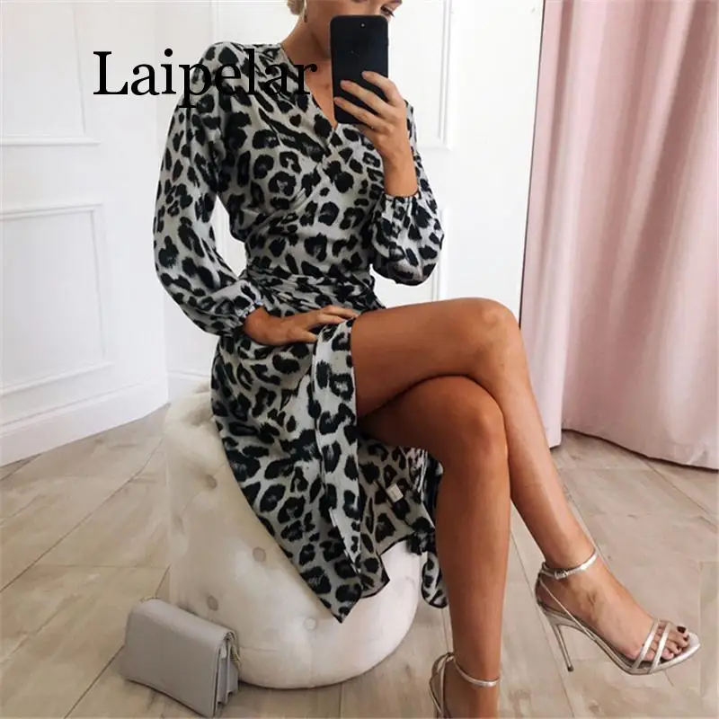 Leopard Dress 2020 Women Chiffon Long Beach Dress Loose Long Sleeve Deep V-neck A-line Sexy Party Dress Vestidos de fiesta
Leopard Dress 2020 Women Chiffon Long Beach Dress Loose Long Sleeve Deep V-neck A-line Sexy Party Dress Vestidos de fiesta