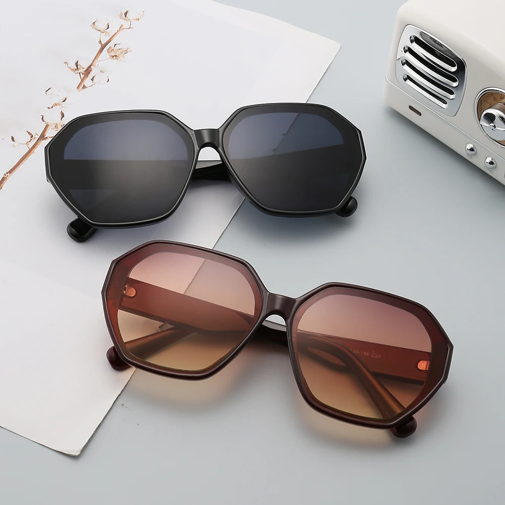 New fashion design large frame square cat's Eye Sunglasses for men and women travel UV400 protection gradient luxury brand 2021
New fashion design large frame square cat's Eye Sunglasses for men and women travel UV400 protection gradient luxury brand 2021