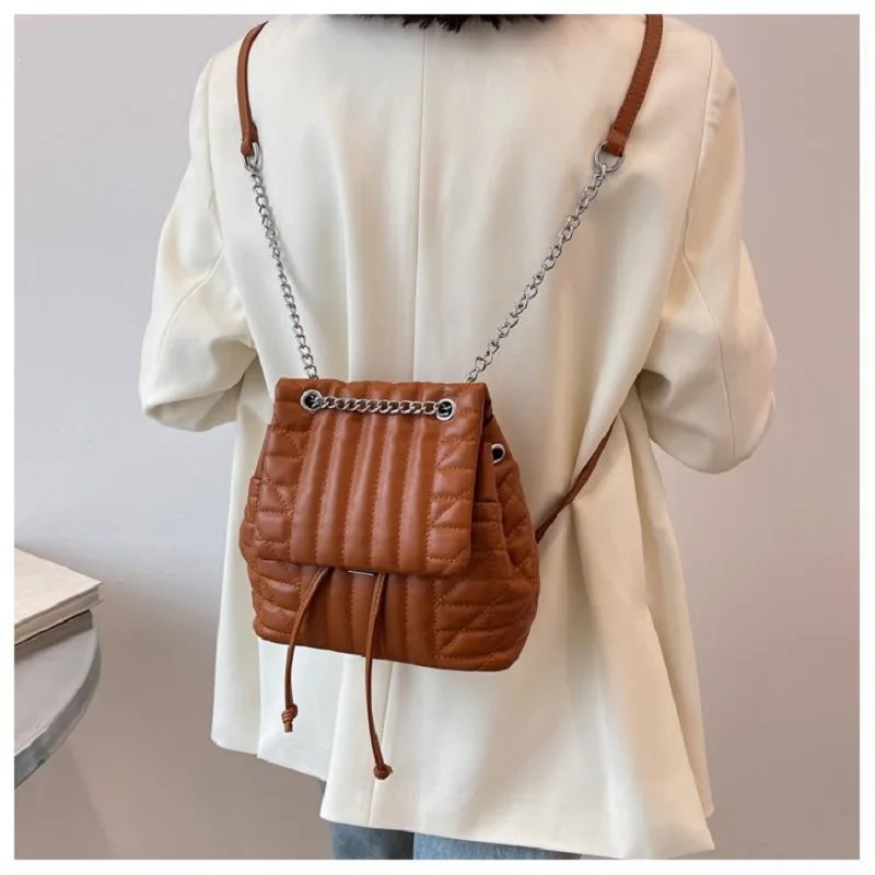 Quilted Chain Shoulder Bag For Women Autumn/Winter New Trend Small Soft Leather Backpack Green Black Backpack Designer Handbags
Quilted Chain Shoulder Bag For Women Autumn/Winter New Trend Small Soft Leather Backpack Green Black Backpack Designer Handbags