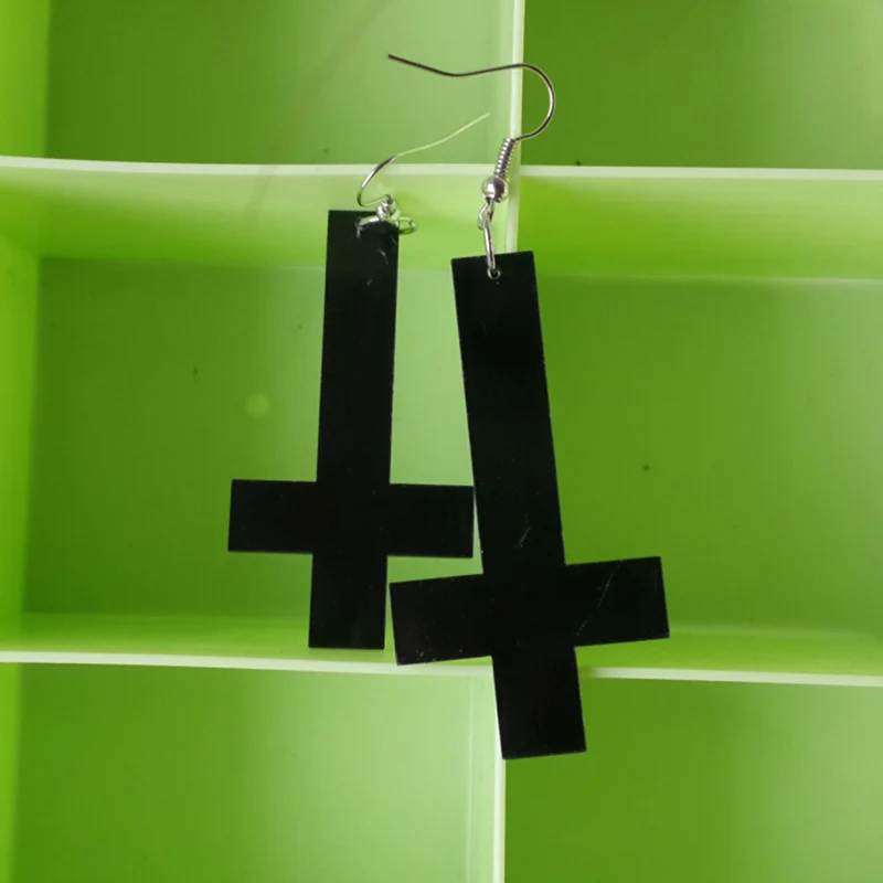 Punk Gothic Black Cross Earrings Acrylic Inverted Cross Chain Drop Exaggerated Hip Hop Earrings Black Street Trendy Earrings New
Punk Gothic Black Cross Earrings Acrylic Inverted Cross Chain Drop Exaggerated Hip Hop Earrings Black Street Trendy Earrings New