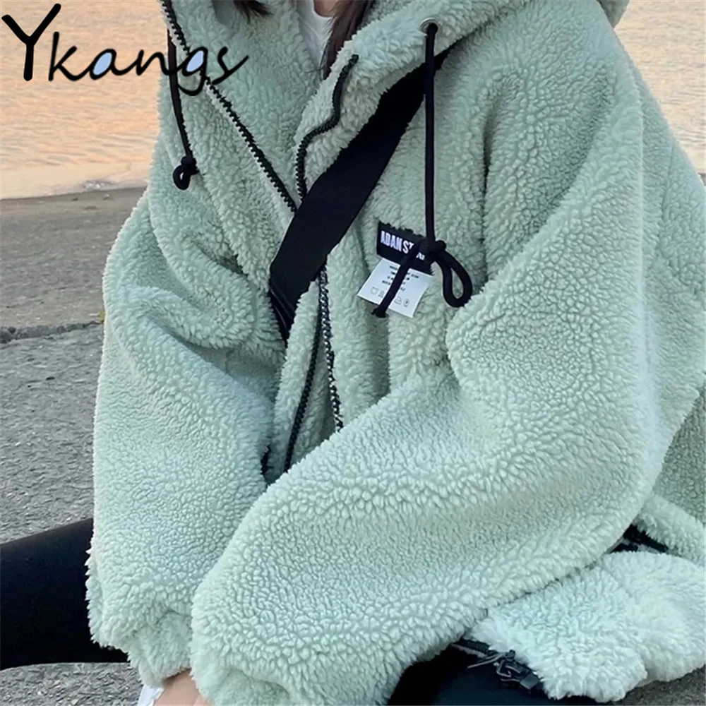 Harajuku Sweet Imitation Lamb Wool Women Parka Korean Version Green Coat Autumn Winter Warm All-Match Solid Color Hooded Jacket
Harajuku Sweet Imitation Lamb Wool Women Parka Korean Version Green Coat Autumn Winter Warm All-Match Solid Color Hooded Jacket