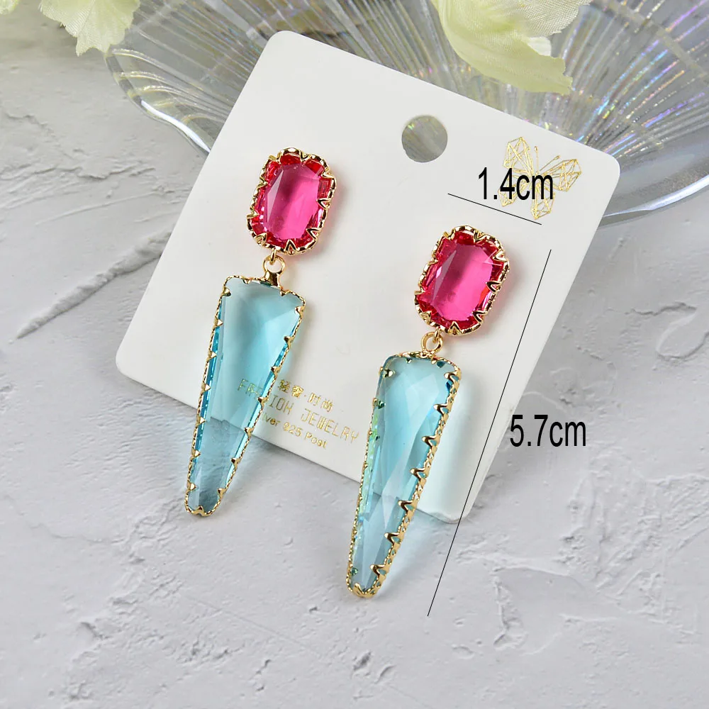 CINDY XIANG Fashion Multicolor Glass Cubic Zirconia Dangle Earrings For Women Gold Color Crystal Inverted Triangle Drop Earrings 
CINDY XIANG Fashion Multicolor Glass Cubic Zirconia Dangle Earrings For Women Gold Color Crystal Inverted Triangle Drop Earrings