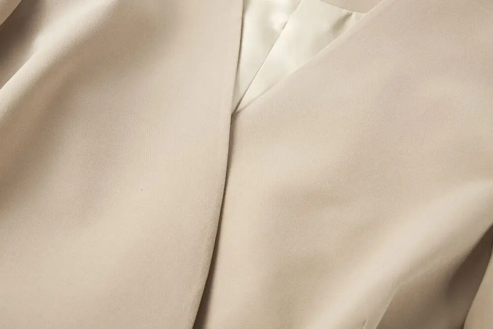 Casual Minimalist Style Women Blazer V Neck Long Sleeve High Wiast Tunic Slim Jacket for Female Fashion 2020 Clothing
Casual Minimalist Style Women Blazer V Neck Long Sleeve High Wiast Tunic Slim Jacket for Female Fashion 2020 Clothing