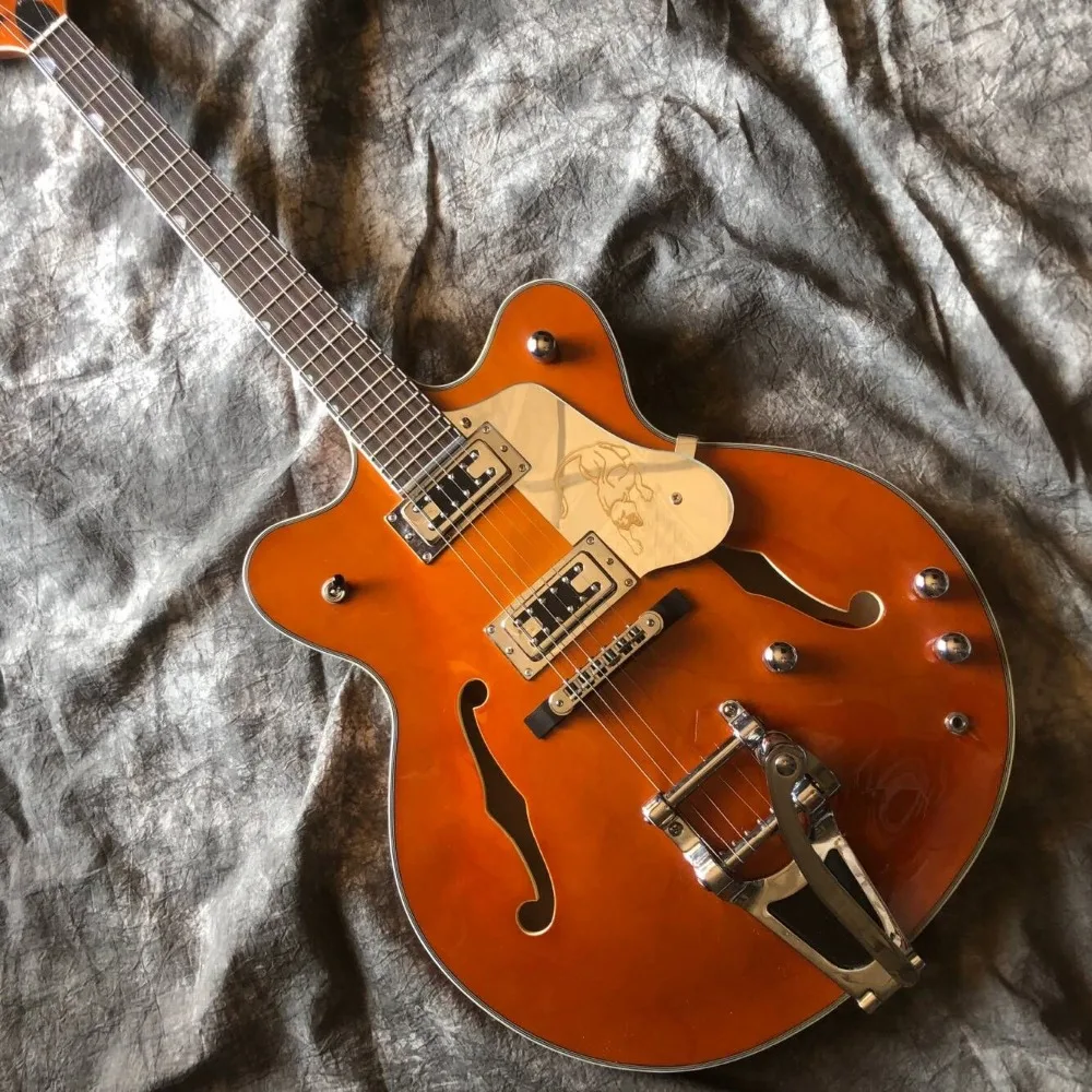 Custom double F hollow body Jazz electric guitar,Rosewood fingerboard,Gold hardware gitaar,vibrato system.real photos
Custom double F hollow body Jazz electric guitar,Rosewood fingerboard,Gold hardware gitaar,vibrato system.real photos