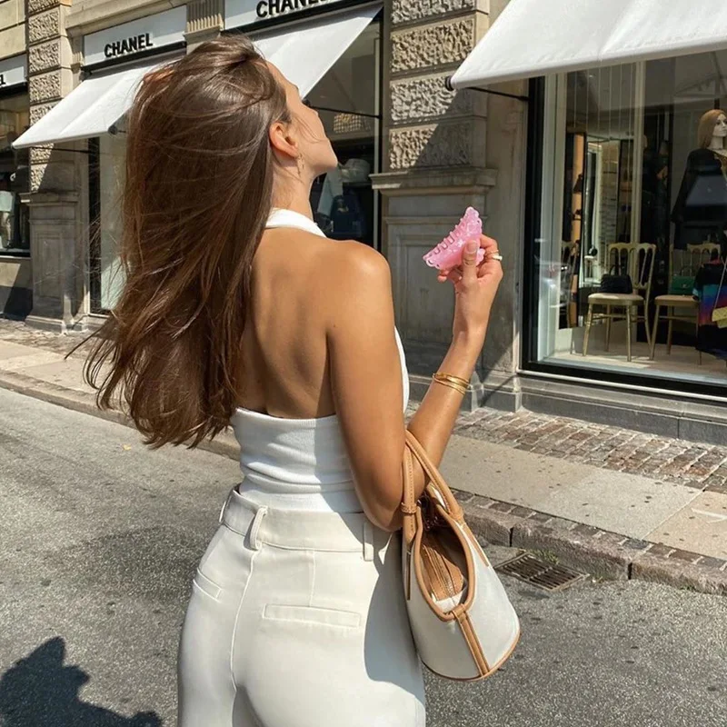 2021 Summer European and American New Solid Color Sleeveless Halter Neck Fashion Ribbed Tank Women's Ultra Short Top
2021 Summer European and American New Solid Color Sleeveless Halter Neck Fashion Ribbed Tank Women's Ultra Short Top