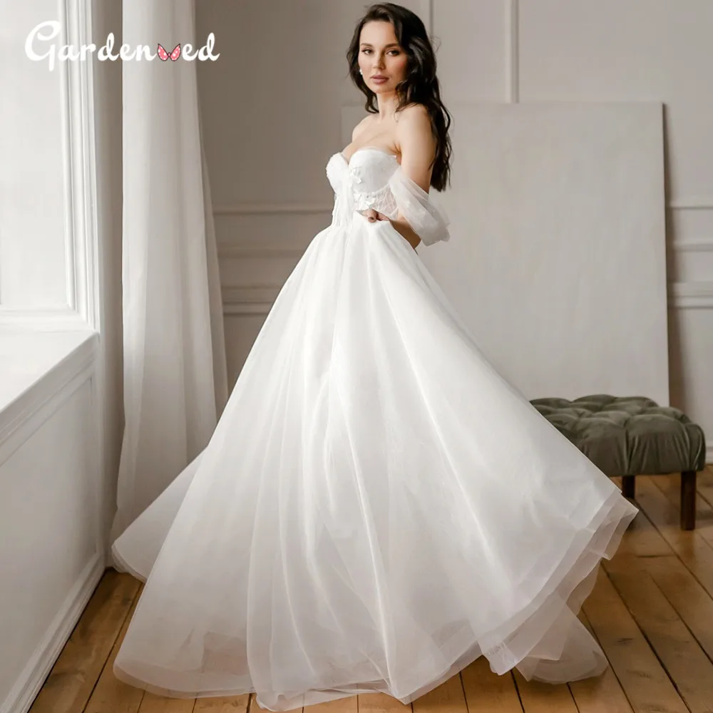 Ivory Illusion Wedding Dress 2020 Off Shoulder Sweetheart Backless Bridal Dresses Aline Tulle Straps Bride Dresses
Ivory Illusion Wedding Dress 2020 Off Shoulder Sweetheart Backless Bridal Dresses Aline Tulle Straps Bride Dresses