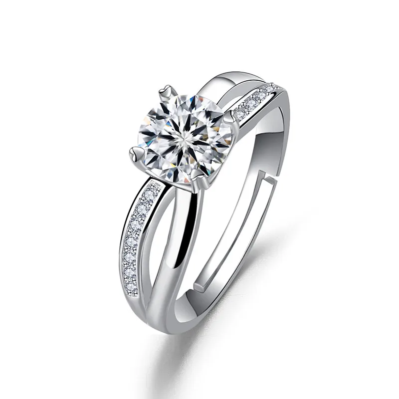 Женское кольцо с муассанитом, 1 карат 
Женское кольцо с муассанитом, 1 карат