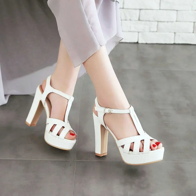 ZawsThia Summer Woman Shoes Strap Hallow Cut Out Open Toe Platform Block High Heels Sexy Ladies T-strap Women Sandals Size 33-43
ZawsThia Summer Woman Shoes Strap Hallow Cut Out Open Toe Platform Block High Heels Sexy Ladies T-strap Women Sandals Size 33-43