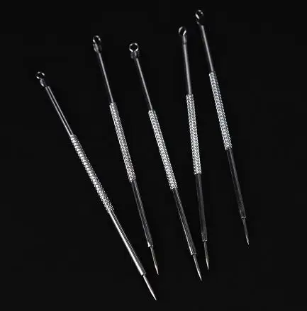 1PC117mm Silver Blackhead Comedone Acne Pimple Blemish Extractor Remover Stainless Needles Remove Pore Cleaner Care Beauty Tools
1PC117mm Silver Blackhead Comedone Acne Pimple Blemish Extractor Remover Stainless Needles Remove Pore Cleaner Care Beauty Tools
