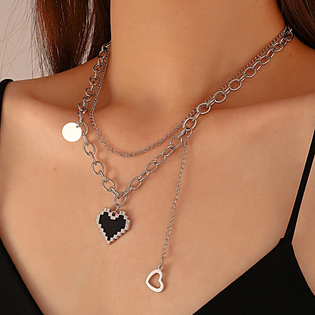 Fashionable And Interesting Mosaic Style Black Heart Pendant Necklace Women's Neck Double Layer Clavicle Chain Jewelry Accessory
Fashionable And Interesting Mosaic Style Black Heart Pendant Necklace Women's Neck Double Layer Clavicle Chain Jewelry Accessory