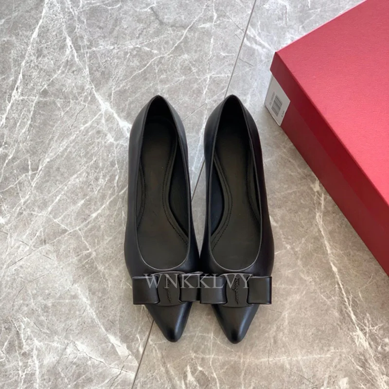 Women's Shoes 
Women's Shoes