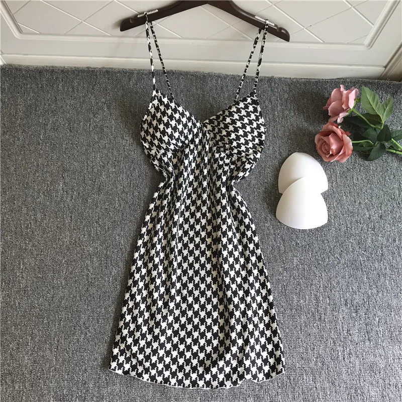 Nightgowns Sleepwear Night Dress Silk Satin Sleepshirts Women Summer Home Wear For Female With Pad Lingerie Nightie
Nightgowns Sleepwear Night Dress Silk Satin Sleepshirts Women Summer Home Wear For Female With Pad Lingerie Nightie