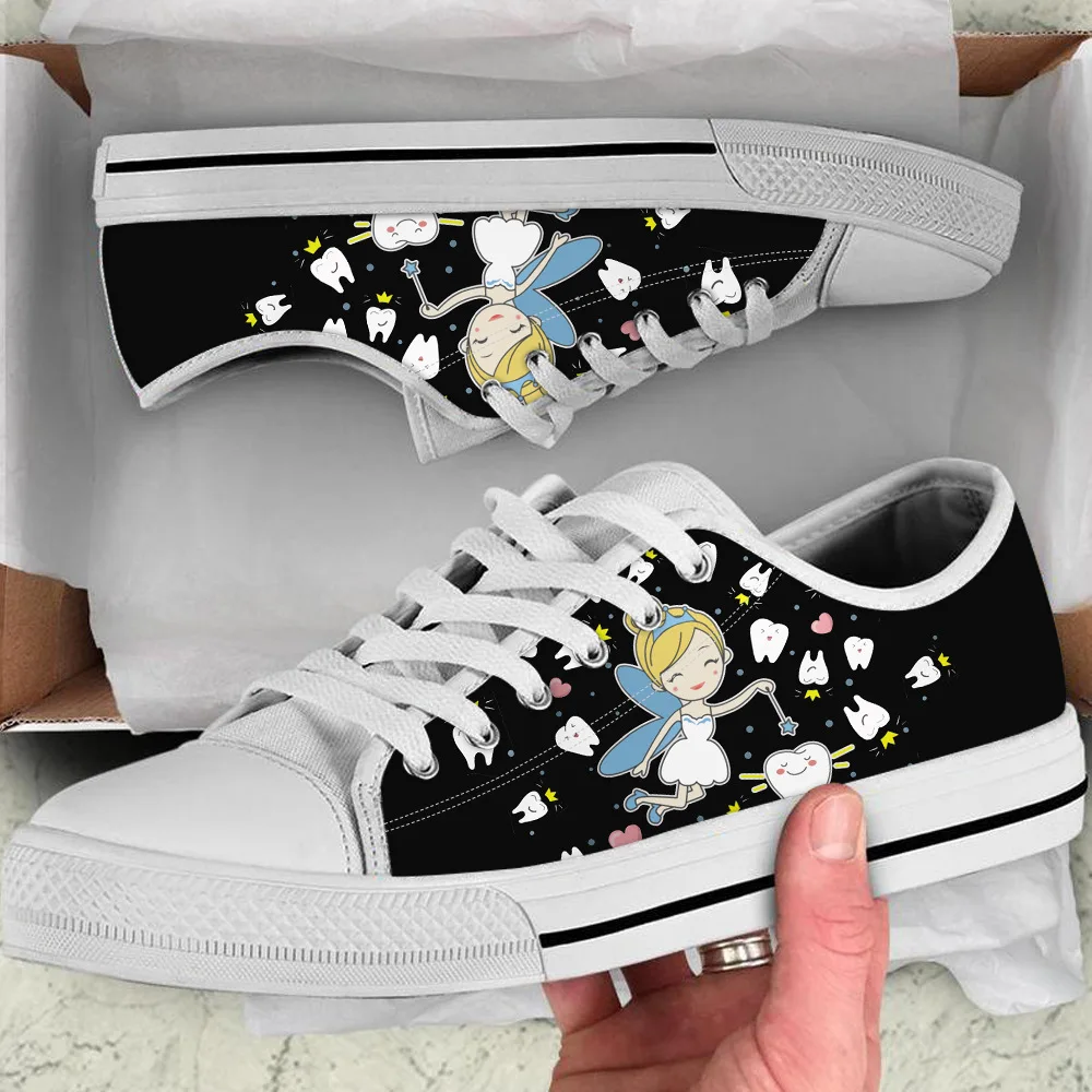 New Canvas Shoes Cute Girl Cartoon Personality Tooth Printing Low-Cut White Canvas Casual Shoes
New Canvas Shoes Cute Girl Cartoon Personality Tooth Printing Low-Cut White Canvas Casual Shoes