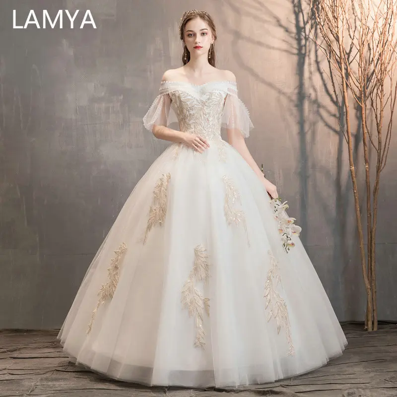 LAMYA Lace Applique Wedding Dresses Bridal Gown Beading V Neck Customized Vestido with Pearl Flare Sleeve Tulle De Noiva Lace up
LAMYA Lace Applique Wedding Dresses Bridal Gown Beading V Neck Customized Vestido with Pearl Flare Sleeve Tulle De Noiva Lace up