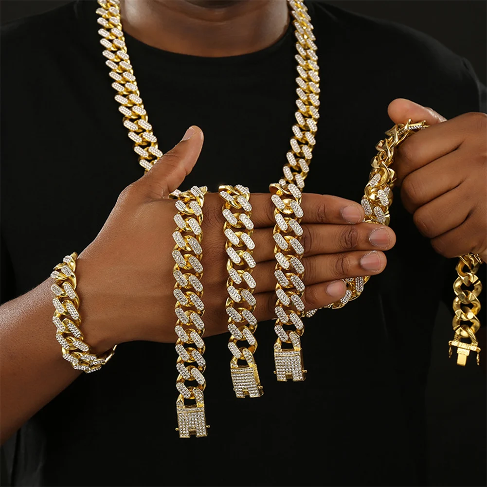 Retro Portrait Exaggerated Thick Chain Necklace Double Layer Cool Chain Hip Hop Necklace Short Clavicle Chain Accessories
Retro Portrait Exaggerated Thick Chain Necklace Double Layer Cool Chain Hip Hop Necklace Short Clavicle Chain Accessories