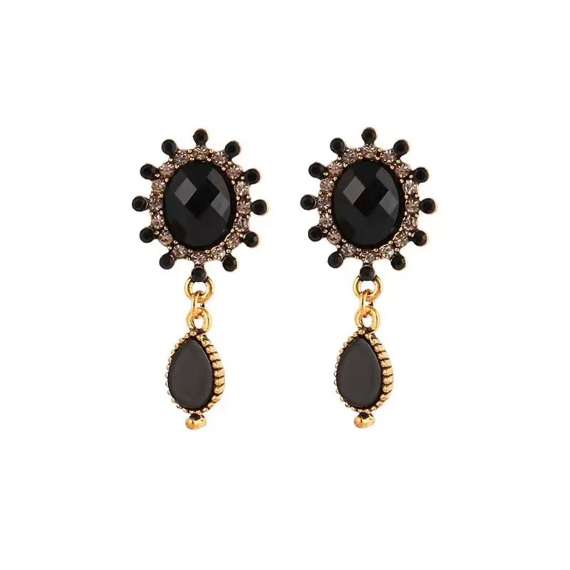 CH-1563 Retro Hong Kong style earrings long earrings temperament new trendy fashion net celebrity high-end universal earrings
CH-1563 Retro Hong Kong style earrings long earrings temperament new trendy fashion net celebrity high-end universal earrings
