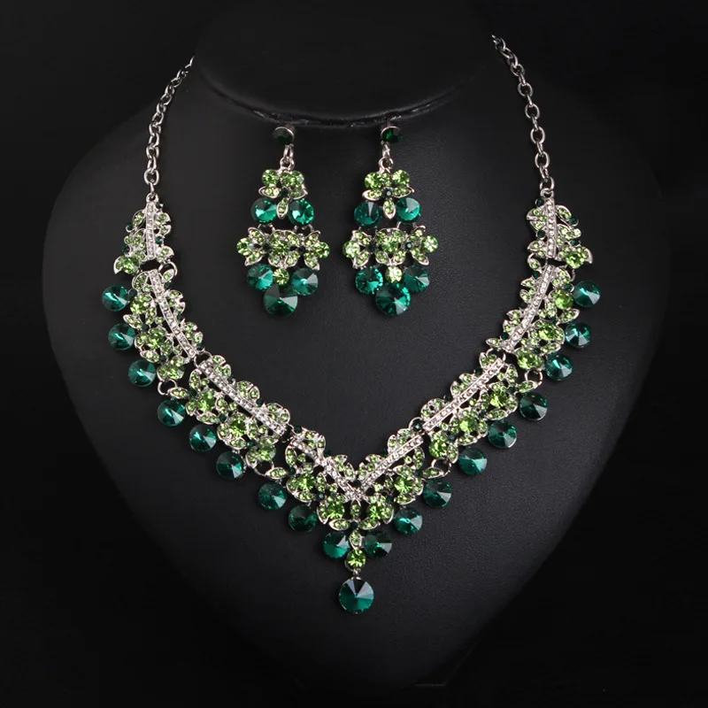 European and American popular Green Crystal Necklace Earring Set clavicle exaggerated female fashion accessories manufacturers w
European and American popular Green Crystal Necklace Earring Set clavicle exaggerated female fashion accessories manufacturers w