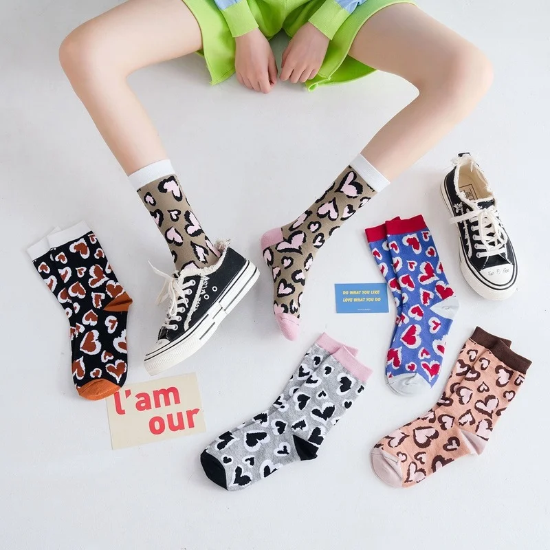 1 Pair of Cute Cotton Women's Socks Love Jacquard Leopard Print Sweat-Absorbent Breathable Ladies Flower Sock Tide DW008
1 Pair of Cute Cotton Women's Socks Love Jacquard Leopard Print Sweat-Absorbent Breathable Ladies Flower Sock Tide DW008
