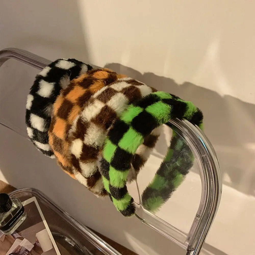 1PC Checkerboard Plush Hairband For Female Wdth Hair Hoop Retro Female Hairbands Hair Accessories
1PC Checkerboard Plush Hairband For Female Wdth Hair Hoop Retro Female Hairbands Hair Accessories