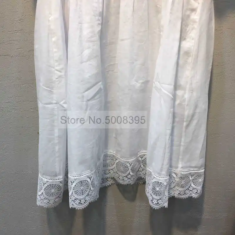 White Cotton Lace Embroidered Short Dress V-neck Short Sleeves Ruffled Detail Fashion Woman New Dress 2021
White Cotton Lace Embroidered Short Dress V-neck Short Sleeves Ruffled Detail Fashion Woman New Dress 2021