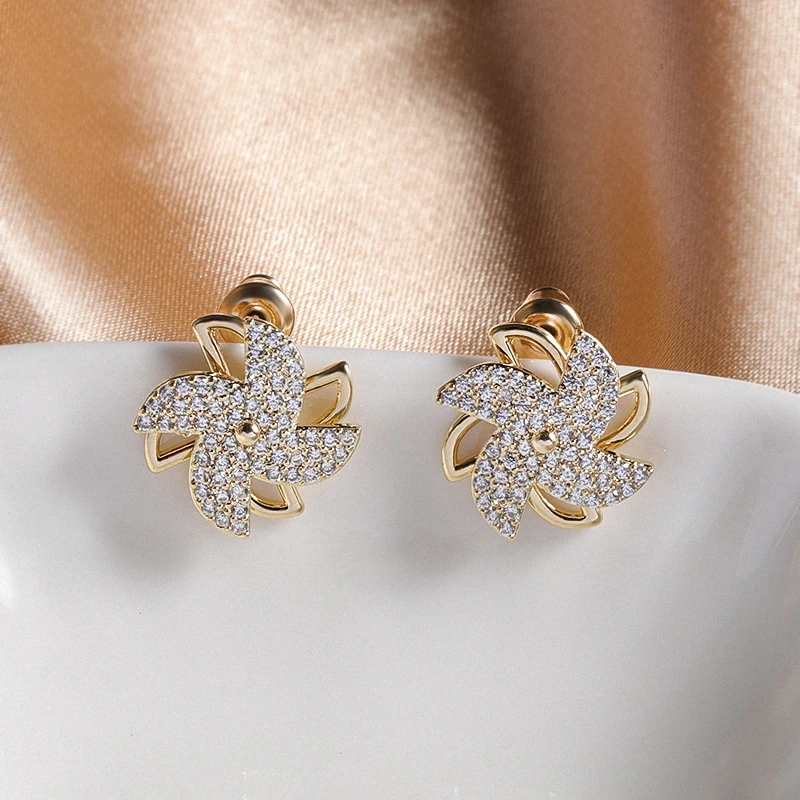 2021 New Creative Rotatable Windmill Zircon Earrings Korean Fashion Gold Color Jewelry Girls & Women Unusual Accessories LE1473
2021 New Creative Rotatable Windmill Zircon Earrings Korean Fashion Gold Color Jewelry Girls & Women Unusual Accessories LE1473