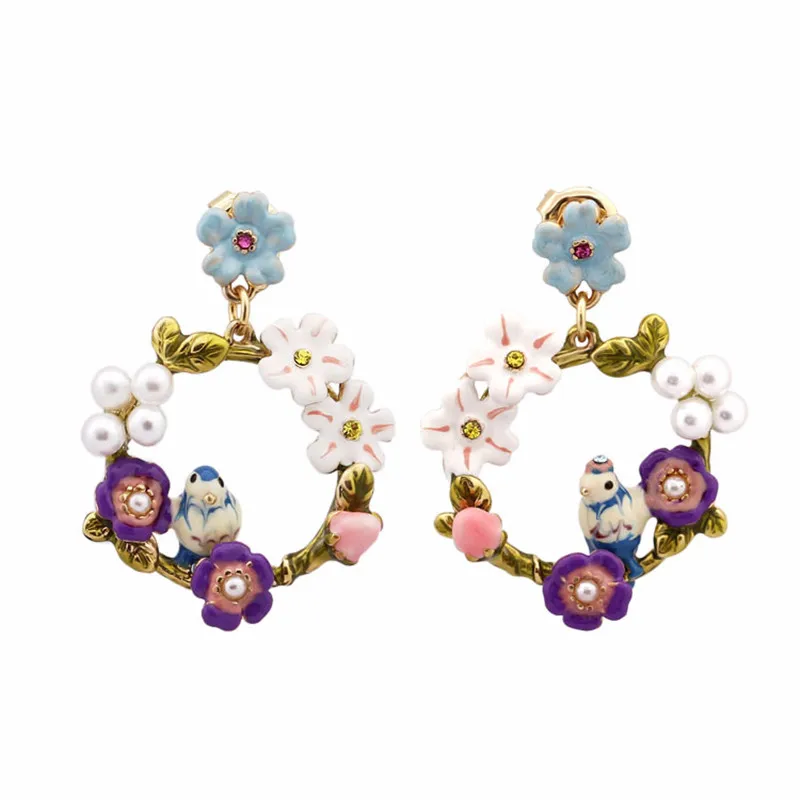 Lovebird Series Blue Tit Earrings Colorful Flower Pearl Asymmetric Pastoral Circle Earings Enamel Hand Plained Luxury Jewelry
Lovebird Series Blue Tit Earrings Colorful Flower Pearl Asymmetric Pastoral Circle Earings Enamel Hand Plained Luxury Jewelry