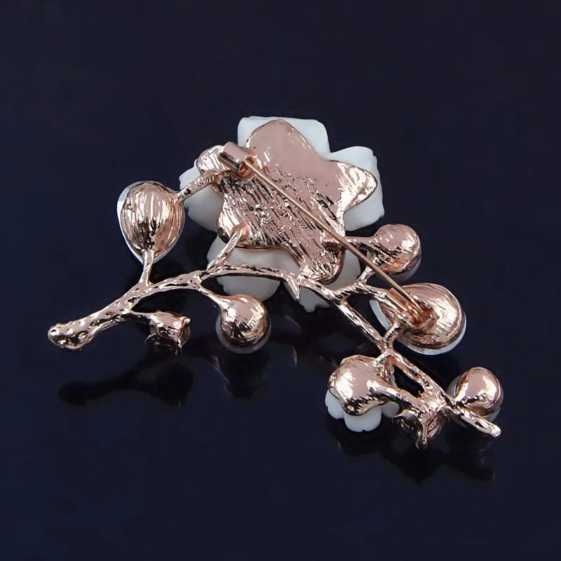 Shell And Pearl Flower Brooches For Women Elegant Fashion Pin Red Crystal Brooch Wedding Jewelry High Quality
Shell And Pearl Flower Brooches For Women Elegant Fashion Pin Red Crystal Brooch Wedding Jewelry High Quality
