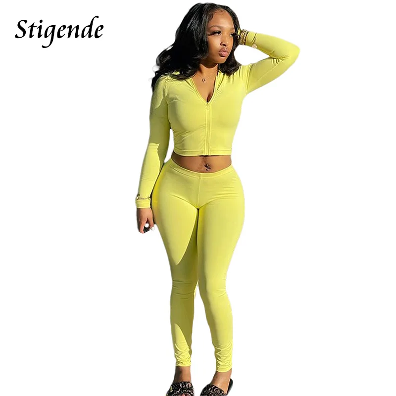Stigende Women Two Piece Hooded Set Zipper Long Sleeve Crop Top and Pants Bodycon Solid Color Thin Tracksuit Casual Active Wear
Stigende Women Two Piece Hooded Set Zipper Long Sleeve Crop Top and Pants Bodycon Solid Color Thin Tracksuit Casual Active Wear