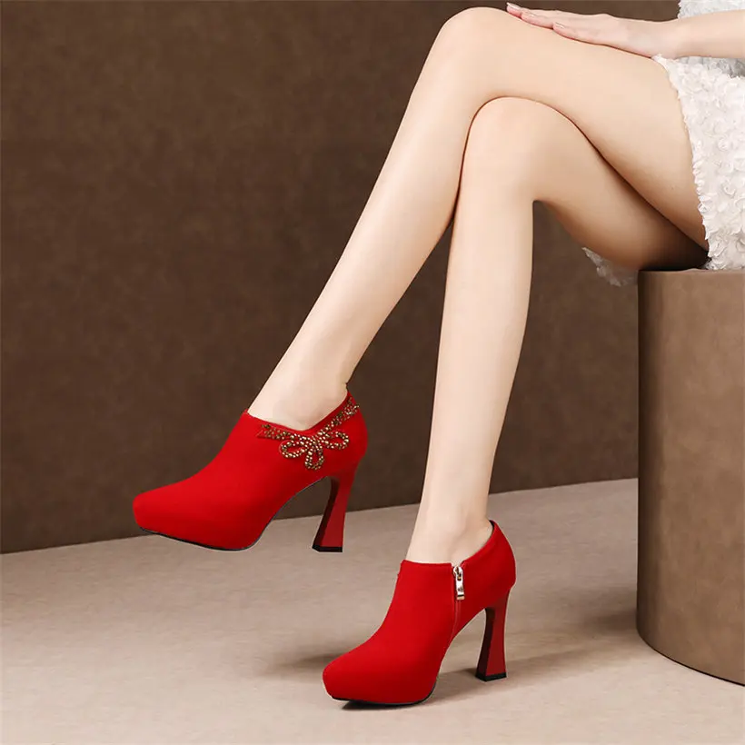 Spring Women Platform Pumps 10cm High Hoof Heel Black Red Flock Crystal Bowtie Party Office Pointed Toe Sexy Zipper Ladies Shoes
Spring Women Platform Pumps 10cm High Hoof Heel Black Red Flock Crystal Bowtie Party Office Pointed Toe Sexy Zipper Ladies Shoes