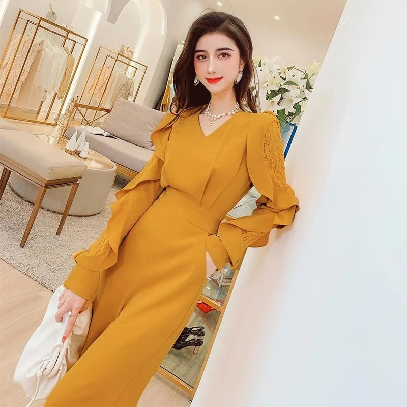 Fashion Elegant Bodysuit Solid V-neck Long Sleeve Jumpsuits Wide Leg Jumpsuit Women Overalls Jumpsuit Femme Monos Mujer X219
Fashion Elegant Bodysuit Solid V-neck Long Sleeve Jumpsuits Wide Leg Jumpsuit Women Overalls Jumpsuit Femme Monos Mujer X219
