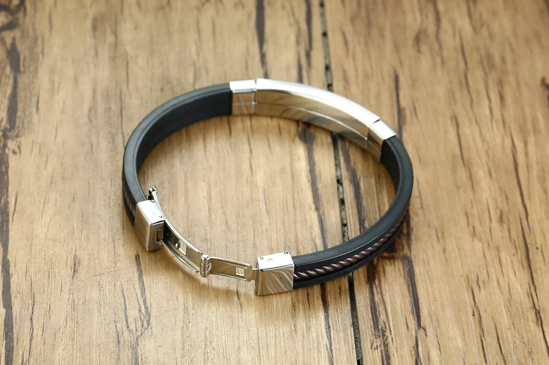 QWC stainless steel TR63 bangle hot sell popular bracelet single steel material Smooth surface Plastic bracelet
QWC stainless steel TR63 bangle hot sell popular bracelet single steel material Smooth surface Plastic bracelet