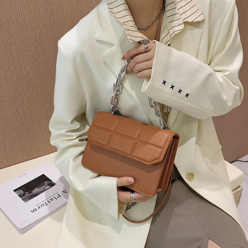 Women's Bag 2021 Fashion Plaid Shoulder Bag PU Leather Crossbody Bag Designer Luxury Thick Chain Handbag and Purse Female Clutch
Women's Bag 2021 Fashion Plaid Shoulder Bag PU Leather Crossbody Bag Designer Luxury Thick Chain Handbag and Purse Female Clutch