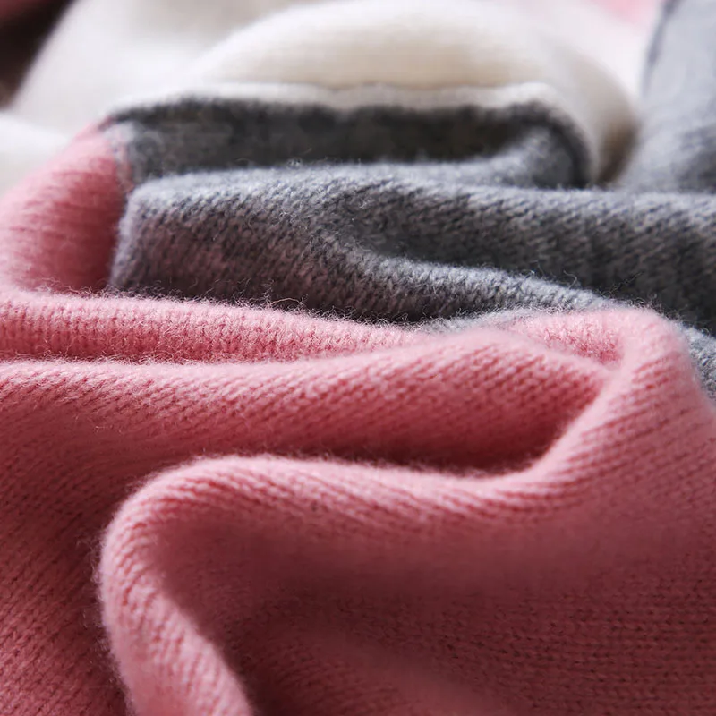 Autumn and winter new sweater women 100% pure wool ladies color-blocking pullover sweater loose pure wool knitted sweater women
Autumn and winter new sweater women 100% pure wool ladies color-blocking pullover sweater loose pure wool knitted sweater women