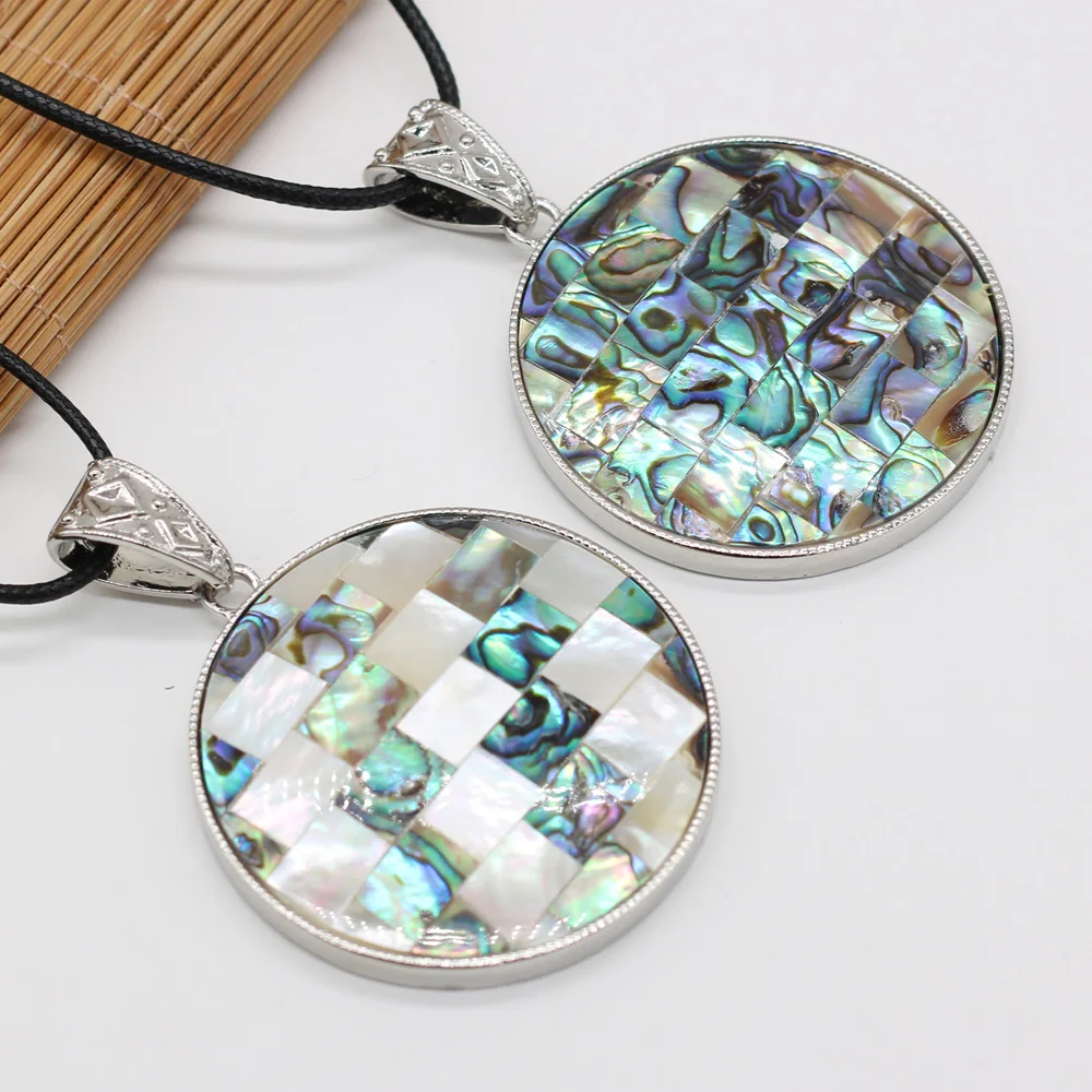 New Style Natural Shell Alloy Necklace Round Pendant Leather Cord 2MM Charms For Elegant Women Love Romantic Gift
New Style Natural Shell Alloy Necklace Round Pendant Leather Cord 2MM Charms For Elegant Women Love Romantic Gift