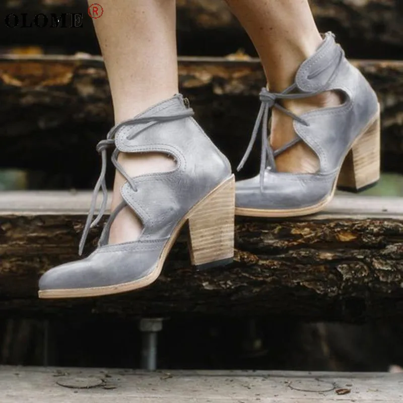 Ladies Designer Sandals Pointed Toe Hollow Lace-up Fashion Shoes Leggings Thick High-heeled Large Size Sandals 35-43 Size
Ladies Designer Sandals Pointed Toe Hollow Lace-up Fashion Shoes Leggings Thick High-heeled Large Size Sandals 35-43 Size