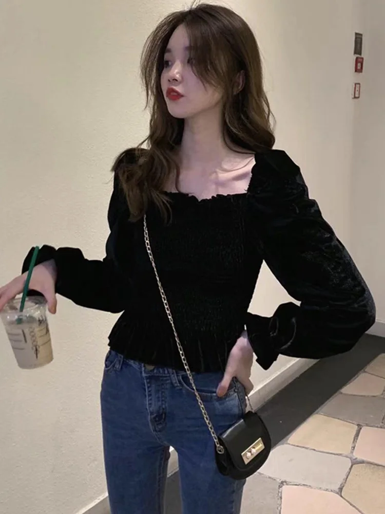 Spring Clothing French Style Square Collar Puff Sleeve Top Design Sense Non-mainstream Velvet Shirt Women's Retro
Spring Clothing French Style Square Collar Puff Sleeve Top Design Sense Non-mainstream Velvet Shirt Women's Retro
