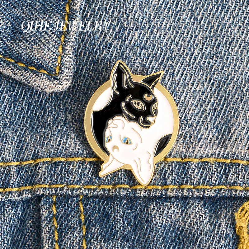 QIHE JEWELRY Magic Wizard black and white Twin Cat Enamel Pins Fashion Brooches Badges Wholesale Animal Pins Gifts for Friends
QIHE JEWELRY Magic Wizard black and white Twin Cat Enamel Pins Fashion Brooches Badges Wholesale Animal Pins Gifts for Friends