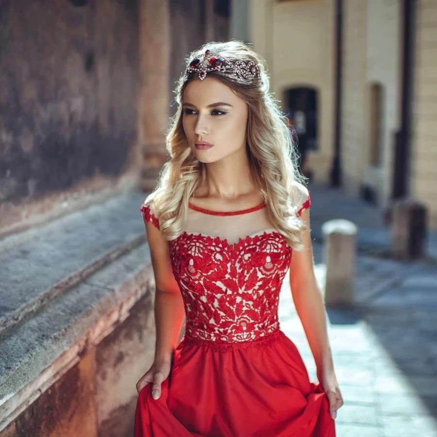 Red Applique Evening Dresses Poretrait A-line Jewel Sweep/Brush Sleeveless Party Dresses Zipper high quality Party Gowns 
Red Applique Evening Dresses Poretrait A-line Jewel Sweep/Brush Sleeveless Party Dresses Zipper high quality Party Gowns