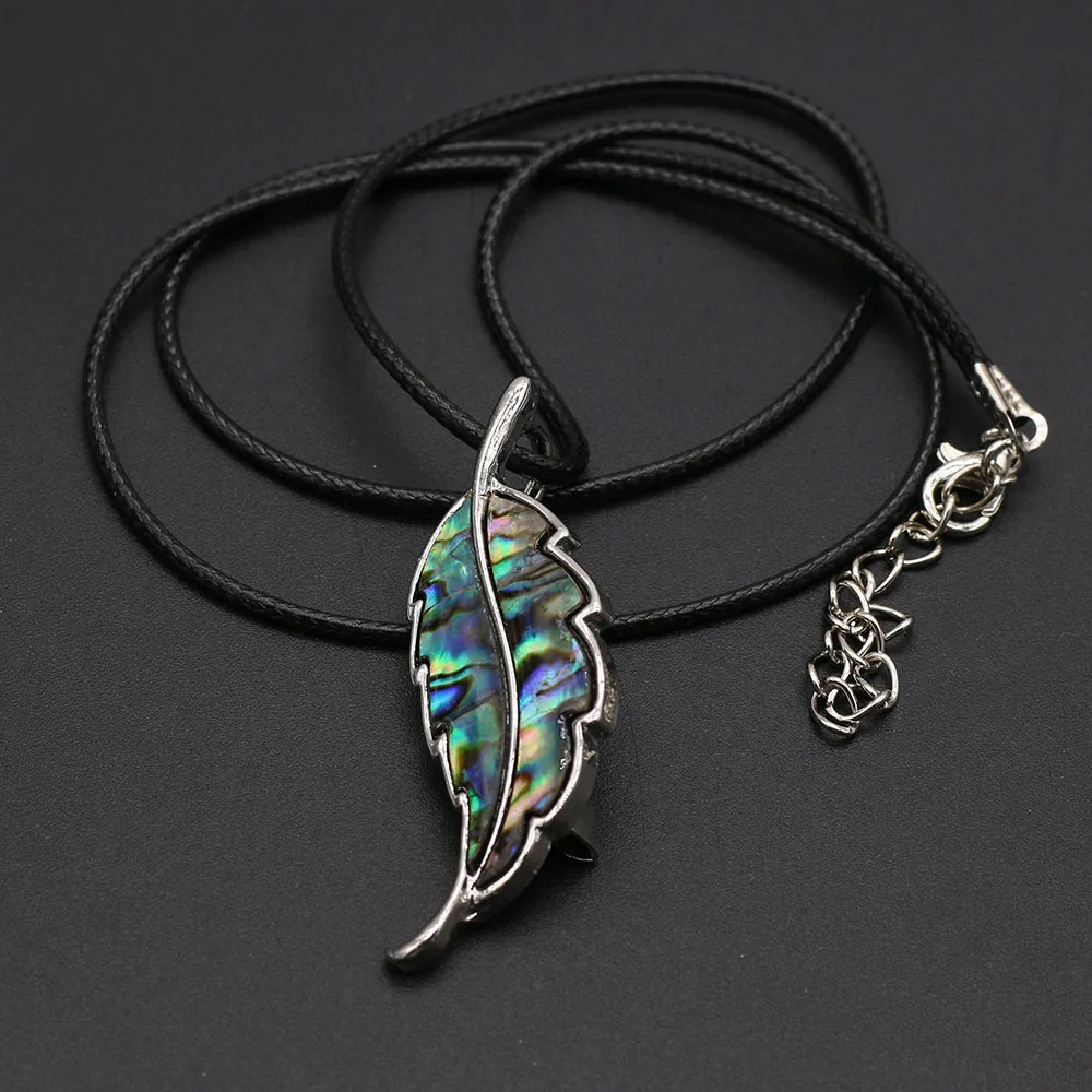 Fashion Lady's Necklace Carved Lifelike Leaf Shape Pendant Natural Shell Alloy Pendant Necklace for Party Wedding Jewelry Gifts
Fashion Lady's Necklace Carved Lifelike Leaf Shape Pendant Natural Shell Alloy Pendant Necklace for Party Wedding Jewelry Gifts