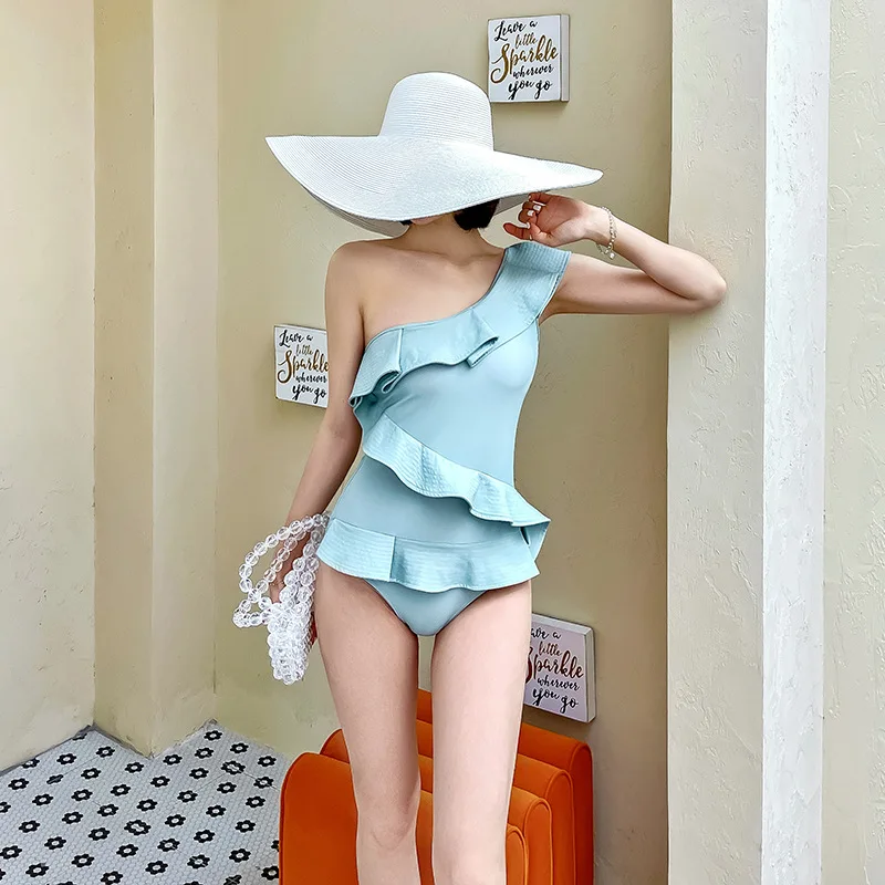 Sexy Women Swimsuit Korean With Push Up Bathing Suit Female Ruffle New One Piece Hot Looks Print Polyester Sierra Surfer Swim
Sexy Women Swimsuit Korean With Push Up Bathing Suit Female Ruffle New One Piece Hot Looks Print Polyester Sierra Surfer Swim