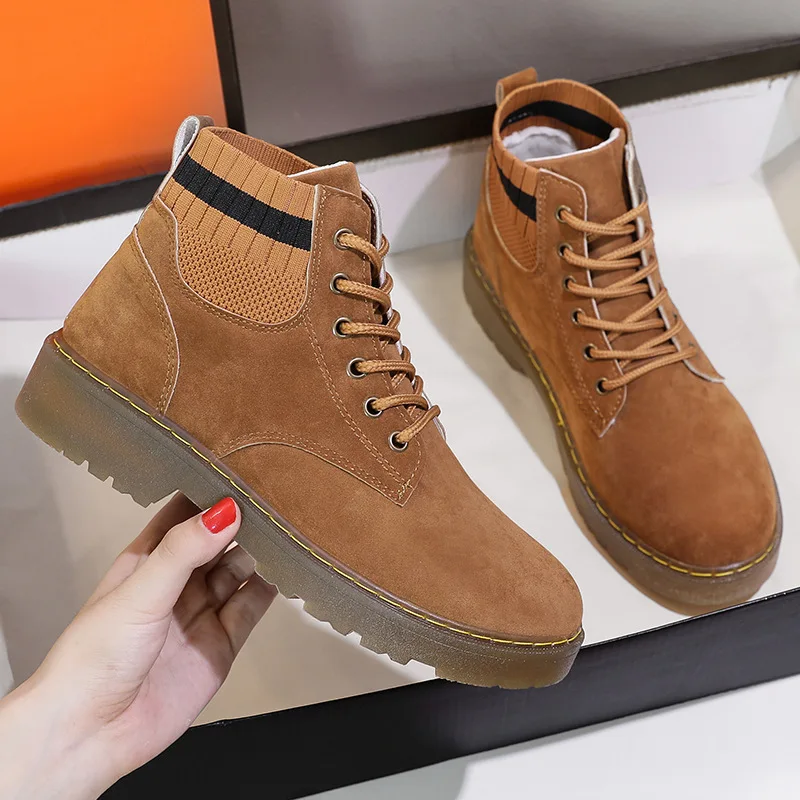 Женские ботинки Martin в британском стиле, новинка 2020, Осенние универсальные мотоциклетные ботинки челси на толстой подошве в стиле ретро, жен...
Женские ботинки Martin в британском стиле, новинка 2020, Осенние универсальные мотоциклетные ботинки челси на толстой подошве в стиле ретро, жен...