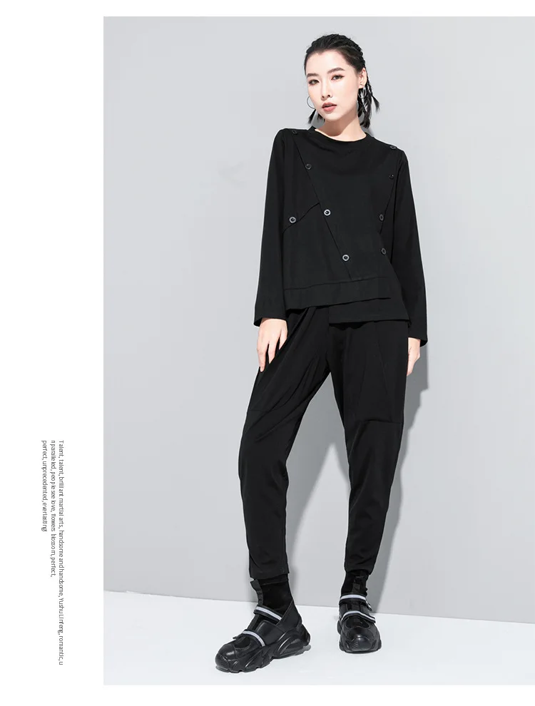 Dark Dark 2021 Autumn and Winter New Personalized Stitching Button Decoration Irregular T-shirt Street Loose Long Sleeve Top Fem
Dark Dark 2021 Autumn and Winter New Personalized Stitching Button Decoration Irregular T-shirt Street Loose Long Sleeve Top Fem