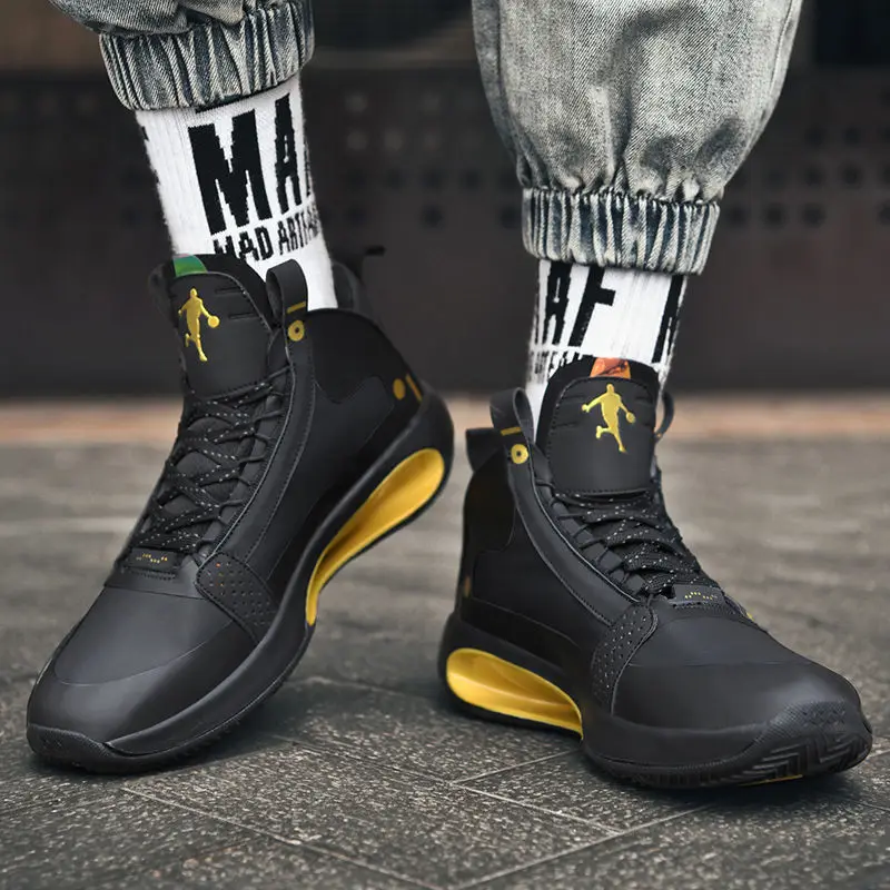 Basketball Shoes Men's Shoes 2021 Spring High-Top Sneakers Non-Slip Wear-Resistant Combat Boots Student Sports Shoes Men
Basketball Shoes Men's Shoes 2021 Spring High-Top Sneakers Non-Slip Wear-Resistant Combat Boots Student Sports Shoes Men