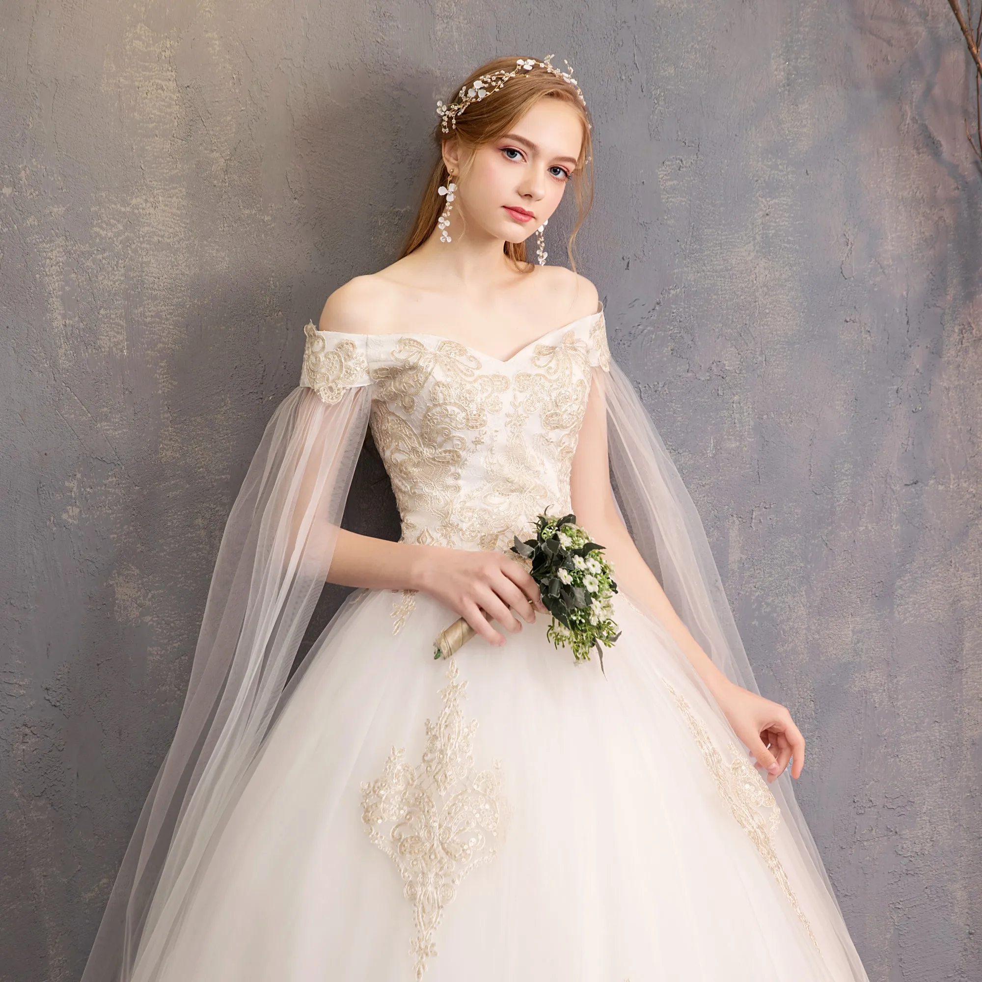2019 The Latest Illusion Short Sleeves Lace Vestido De Noiva Bride Ball Gown Custom-made Plus Size Wedding Dresses D28
2019 The Latest Illusion Short Sleeves Lace Vestido De Noiva Bride Ball Gown Custom-made Plus Size Wedding Dresses D28