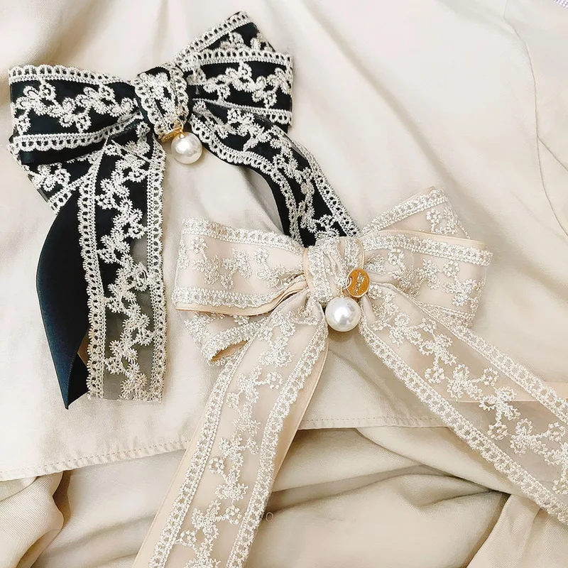Женская двухслойная кружевная пряжка с вышивкой, модная весенняя пряжка с бантом, аксессуары для волос в Корейском стиле, 2020
Женская двухслойная кружевная пряжка с вышивкой, модная весенняя пряжка с бантом, аксессуары для волос в Корейском стиле, 2020