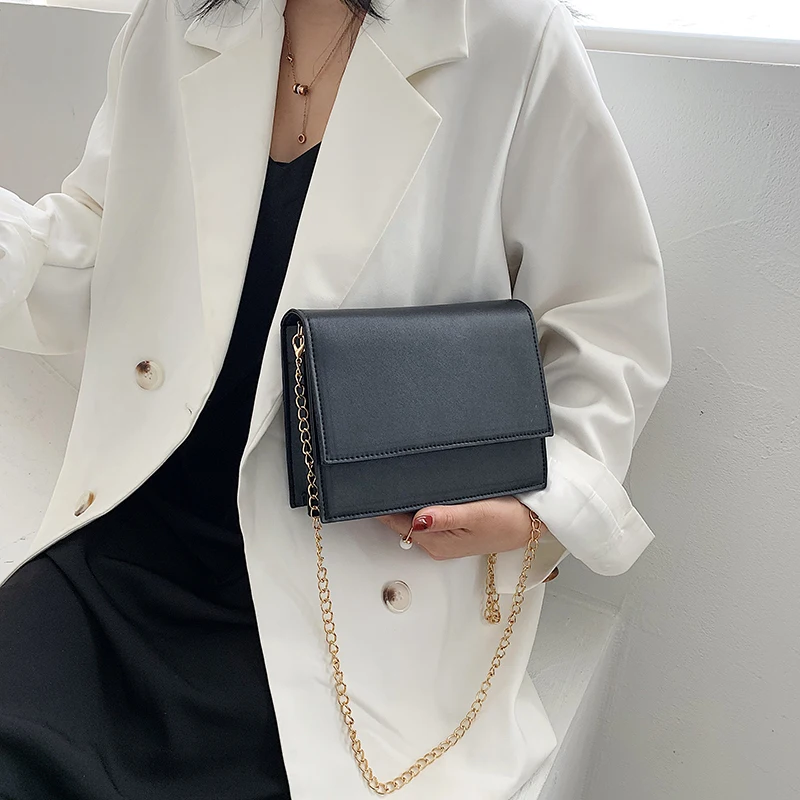 New Fashion Simple Small Square Bag Chain Shoulder Bags Women's Handbags PU Leather Crossbody bag Travel Messenger Bags 2020.
New Fashion Simple Small Square Bag Chain Shoulder Bags Women's Handbags PU Leather Crossbody bag Travel Messenger Bags 2020.