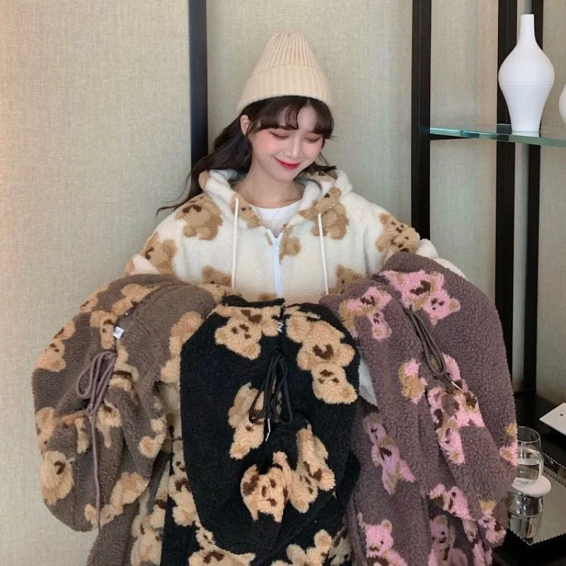Winter Women Teddy Bear Embroidery Hoodie2020 New Fashion Thick Sweet Sweatshirts Female Zipper Woolen Streetwear Outwear Tops 
Winter Women Teddy Bear Embroidery Hoodie2020 New Fashion Thick Sweet Sweatshirts Female Zipper Woolen Streetwear Outwear Tops