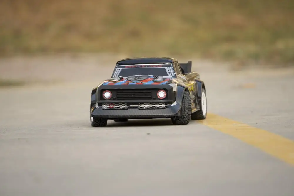 UDIRC 1601 RTR RC Car 1/12 2.4G 4WD 30km/h LED Light Drift On-Road Proportional Control Vehicles Model Toy For Boy Gift
UDIRC 1601 RTR RC Car 1/12 2.4G 4WD 30km/h LED Light Drift On-Road Proportional Control Vehicles Model Toy For Boy Gift