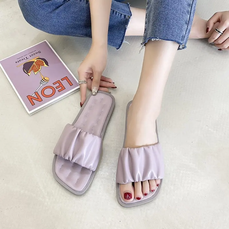 Flat Shoes Female Womens Slippers Outdoor Pantofle Slides Low Fashion 2021 Summer Luxury Rome Rubber PU Basic Shoes Womens Slipp
Flat Shoes Female Womens Slippers Outdoor Pantofle Slides Low Fashion 2021 Summer Luxury Rome Rubber PU Basic Shoes Womens Slipp