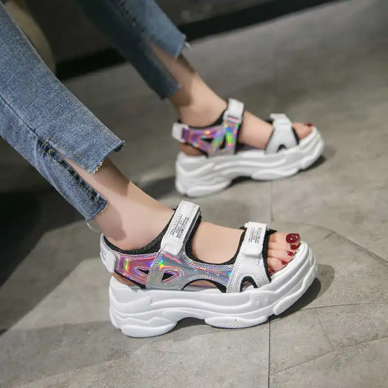 Sports sandals women's summer 2021 new Korean versatile thick bottom net Red Fairy wind super beach shoes women's fashion
Sports sandals women's summer 2021 new Korean versatile thick bottom net Red Fairy wind super beach shoes women's fashion